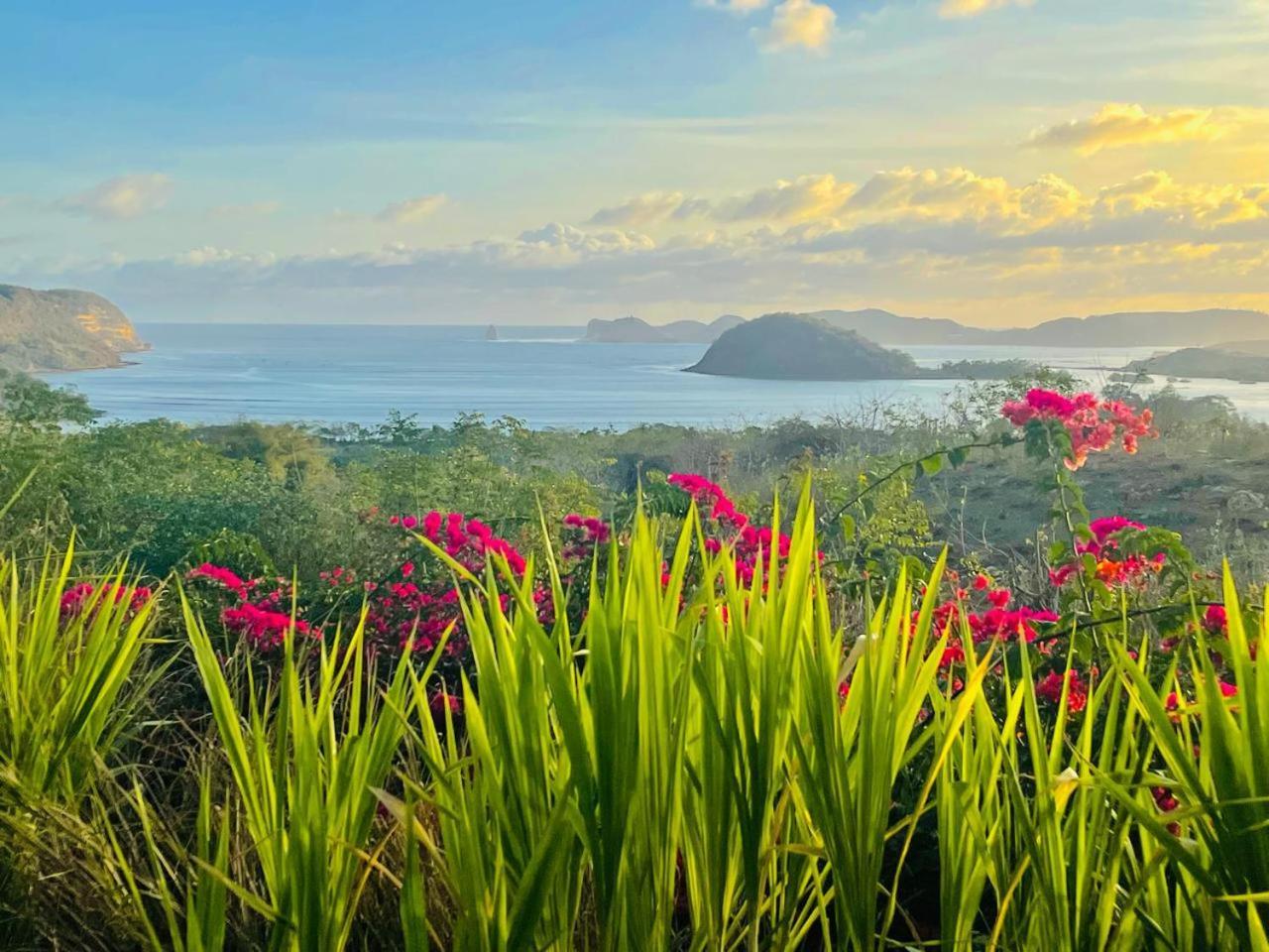 Lobster Bay Lombok Otel Awang Dış mekan fotoğraf